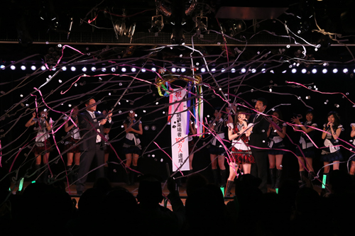 【画像・写真】ＡＫＢ劇場来場者１００万人突破　初日７人から９年２カ月で達成