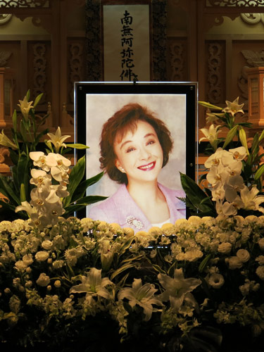 【画像・写真】仲代達矢沈痛…義妹・宮崎総子さん通夜　問いかけに「すみません」