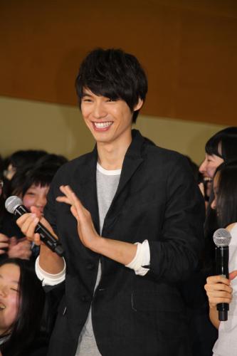 【画像・写真】福士蒼汰　女子高生に笑われる「文通はどう？」