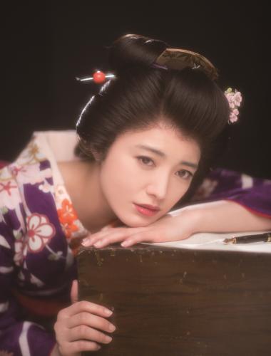 【画像・写真】仲間版「放浪記」を紀信氏激写　森光子さんから継承１０月に復活