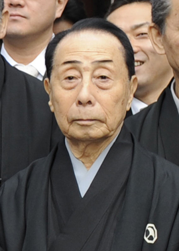 【画像・写真】小山三さん告別式　藤十郎らが最後の別れ…出棺に「中村屋！」