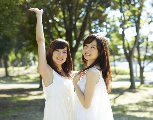 お好きに使って 日本初フリー素材アイドルは双子の美人元ｏｌ スポニチ Sponichi Annex 芸能