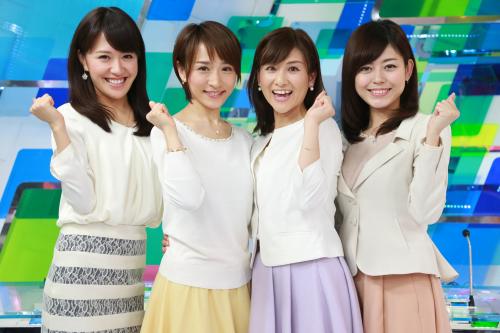 新番組「ホウドウキョク」でキャスターを務める（左から）堤友香、高野萌、鈴木理香子、久下真以子