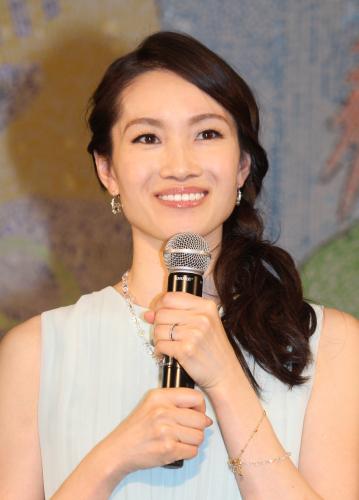 【画像・写真】荒川静香さん　育児との両立に奮闘「娘の記憶に残るところまで…」