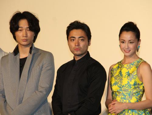映画「新宿スワン」ジャパンプレミアに登場した（左から）綾野剛、山田孝之、沢尻エリカ