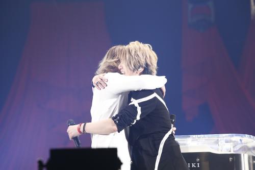 【画像・写真】ＧＬＡＹ東京ドーム公演でＹＯＳＨＩＫＩと師弟初共演