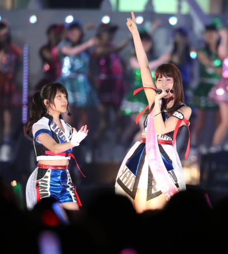 【画像・写真】こじはる　同期のたかみな、峯岸ねぎらう「お疲れ様」
