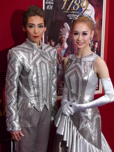 【画像・写真】龍真咲、異色の作品に自信　宝塚月組公演「１７８９…」初日