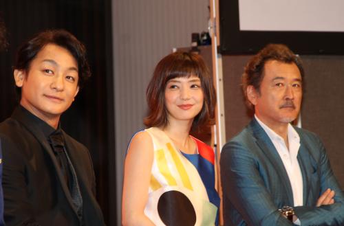 テレビ朝日「刑事７人」制作発表に出席した（左から）片岡愛之助、倉科カナ、吉田鋼太郎