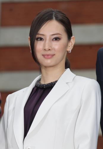 【画像・写真】キムタク　“ホーム”法務省での初会見に「光栄に思う」