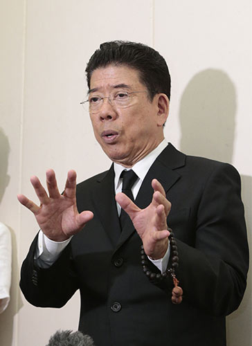【画像・写真】花紀京さん　思い出の曲「明日があるさ」で出棺