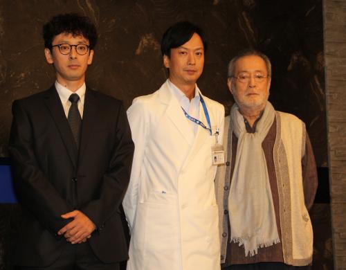 ＮＨＫ土曜ドラマ「破裂」取材会に登場した（左から）滝藤賢一、椎名桔平、仲代達矢