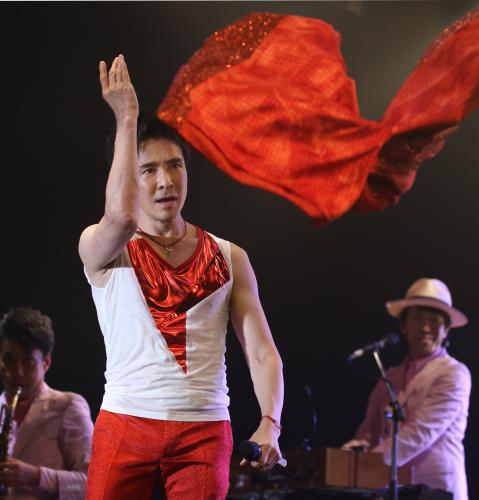 【画像・写真】郷ひろみ　初のサマソニで熱唱！大歓声に「クセになりそう」