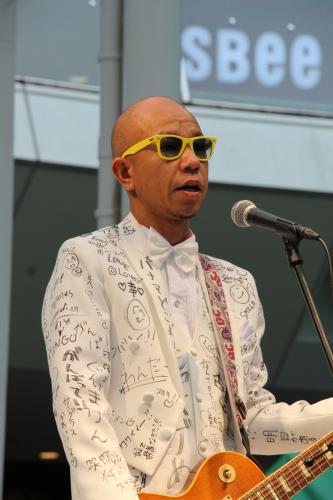 【画像・写真】バイきんぐ小峠　破局ネタで観客笑わす「もう書かないで下さいね！」