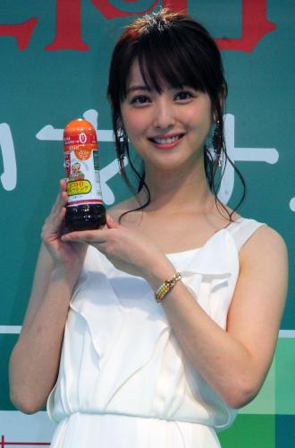 【画像・写真】佐々木希　交際ネタに沈黙　結婚は「タイミングですから」