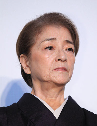 【画像・写真】倍賞千恵子　なお美さんねぎらう「最期まで女優だったよ」　愛犬も見守る