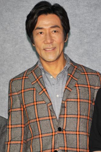 【画像・写真】岸谷五朗　松坂慶子の食べっぷりに感心「アイスを焼き鳥のように」