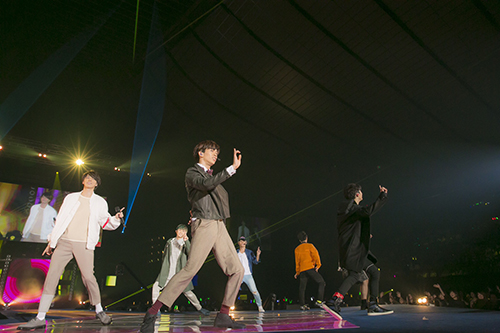 【画像・写真】超特急　ガールズアワード出演、異色の全力パフォで視線釘付け