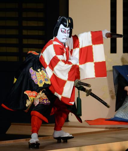 東京国際映画祭の「歌舞伎座スペシャルナイト」で舞踊「雨の五郎」を披露した片岡愛之助