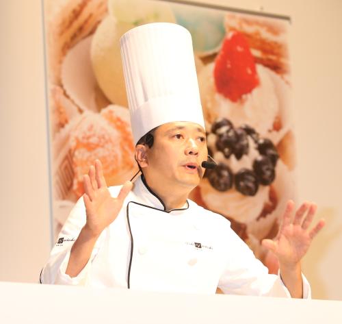 【画像・写真】鎧塚さん　低糖質スイーツ披露　なお美さん闘病で着目