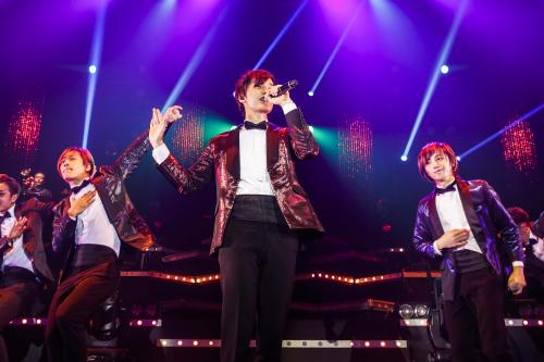 【画像・写真】ｗ―ｉｎｄｓ．の香港愛　総領事表彰！日本人アーティスト史上初