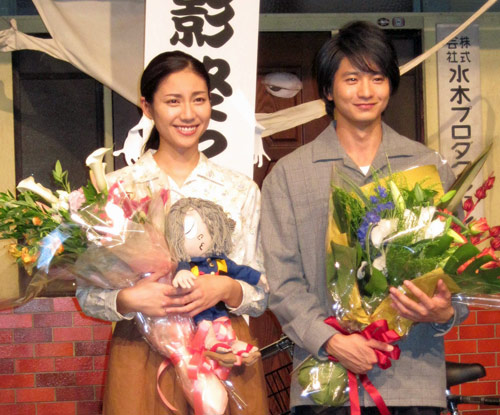 １０年のＮＨＫ連続テレビ小説「ゲゲゲの女房」で主演を務めた松下奈緒と向井理