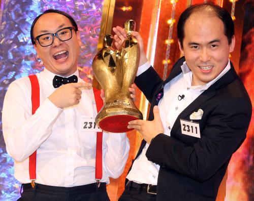 「ＴＨＥ　ＭＡＮＺＡＩ２０１５　プレミアマスターズ」に出演することが決定した「Ｍ―１グランプリ２０１５」王者の「トレンディエンジェル」たかし（左）と斎藤司
