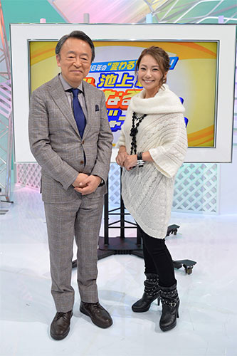 ＭＢＳテレビの正月特番の収録に参加した池上彰（左）と三船美佳