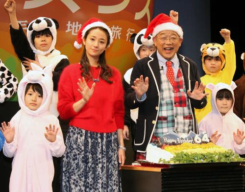 【画像・写真】鶴瓶　家族にはグチるも…ファンのサプライズ誕生日祝福にニンマリ