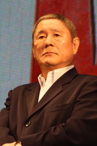 【画像・写真】たけし　アッコに毒舌感謝状　おまかせ３０年「持ち前の暴言暴力を…」