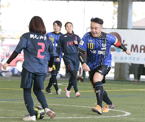 【画像・写真】たむけん　冠フットサル大会開催“子供ランド構想”明かす