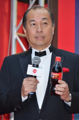 「コカ・コーラ」のＰＲイベントに参加した、ソムリエの田崎真也氏