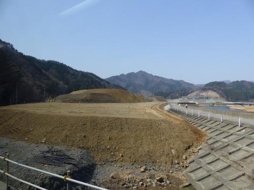 岩手県釜石市が誘致に成功し、２０１９年に開催されるラグビーＷ杯で使用されるスタジアム予定地。現在は盛り土があるだけ