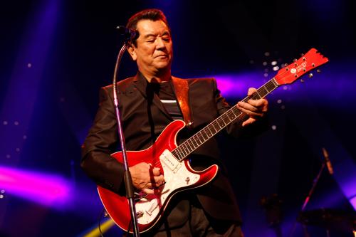 【画像・写真】加山雄三　５５周年ライブでももクロ玉井とギター競演