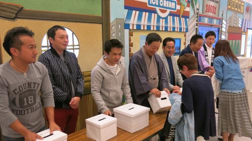 【画像・写真】よしもと全国１１劇場で募金活動　熊本出身ＲＧ涙、慰問の意向も