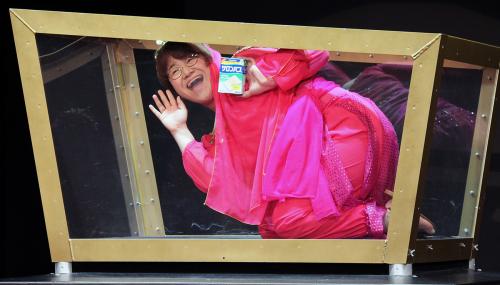 【画像・写真】嵐・二宮　“美女”ハリセン春菜に爆笑「寝てもメガネかけるんだ」