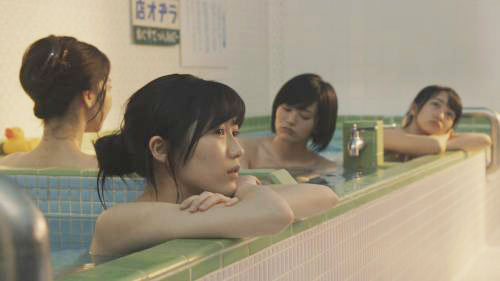 【画像・写真】ＡＫＢ新曲は初のフォーク「翼はいらない」ＭＶ時代設定は７２年