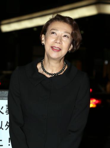 【画像・写真】戸川昌子さん通夜に４００人　祭壇にバラの花約３０００本