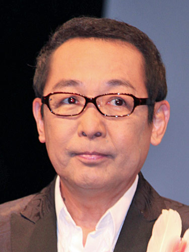 【画像・写真】長崎出身さだまさしが大分支援金　由布、竹田両市に計４００万円
