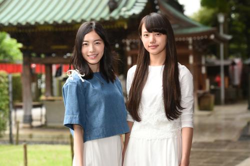 松井珠理奈（左）が主演するＴＢＳの連続ドラマ「死幣」に、松井の妹役で連ドラに初めてレギュラー出演する清原果耶