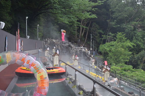 ７月１日、箱根にオープンした「めちゃイケ温泉　小涌園のわき園」