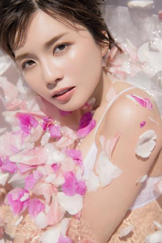 【画像・写真】ＡＡＡ宇野「今までのベスト」　写真集でセクシーショットに挑戦