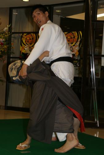 【画像・写真】篠原信一　久々柔道着に「コスプレじゃありませんよ」五輪の仕事は…