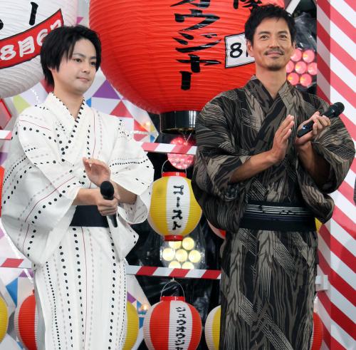 映画「仮面ライダーゴースト」の完成披露イベントに出席した沢村一樹（右）と木村了