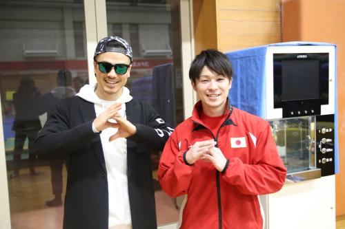 【画像・写真】内村の“勝負曲”歌うＡＫ　ＴＶで見守り「自然と涙があふれた」