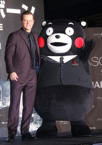 マット デイモン 雨でも神対応のファンサービス くまモンも来た スポニチ Sponichi Annex 芸能