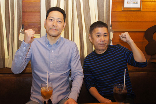 １０月からの新シリーズ「旅猿１０」をＰＲする東野幸治（左）と岡村隆史（C）日本テレビ