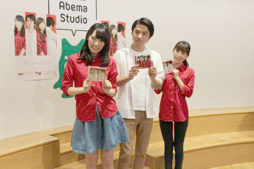 ネット番組の公開生放送に登場した（左から）松井咲子、西浦秀樹、片山陽加
