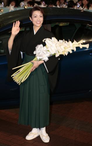 【画像・写真】北翔海莉サヨナラ公演　宝塚大劇場で千秋楽、ファンに「皆さんのお陰」