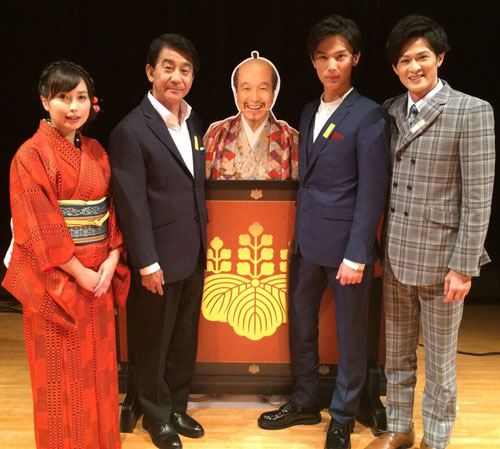 トークショーに参加した片桐且元役の小林隆（左から２人目）、秀頼役の中川大志、秀次役の新納慎也（C）ＮＨＫ